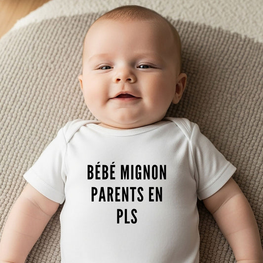 Bébé mignon parents en PLS – Body bébé coton bio